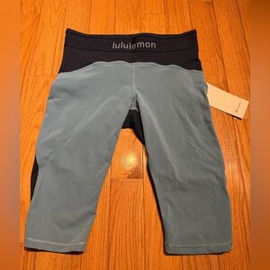 Lululemon Logo Waistband Everlux Training Crop 15 Capri Leggings